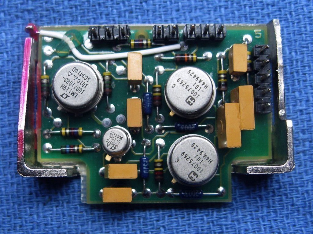 gg1342detector_pcb_removed_closeup1.jpg