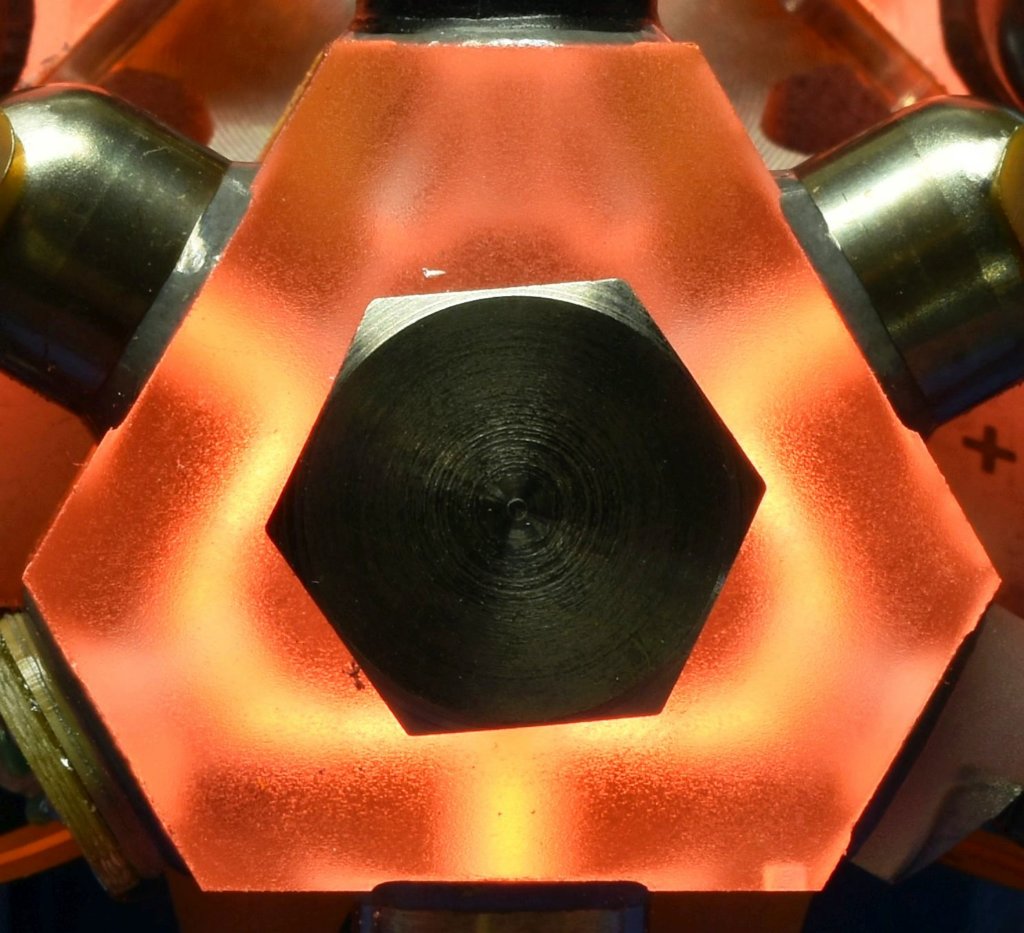 hg1700ag13gg1308_laser_block_glowing1_closeup1.jpg