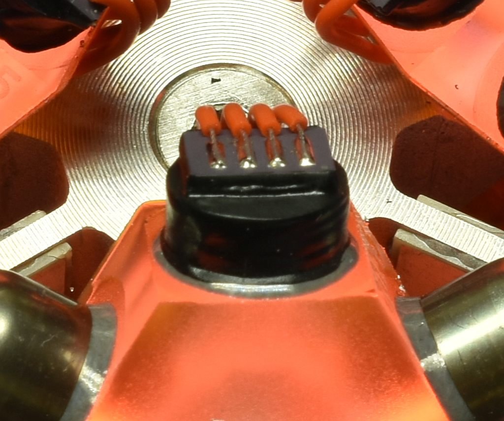 hg1700ag13gg1308_laser_block_glowing_power_sensor_closeup1.jpg