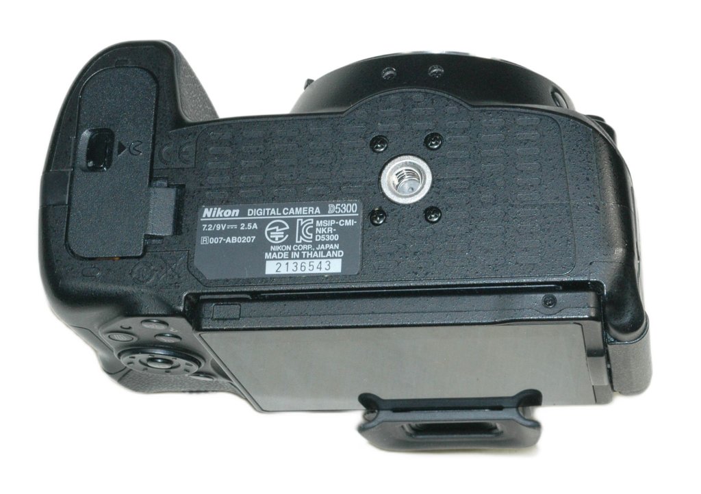 d5300overall_bottom.jpg