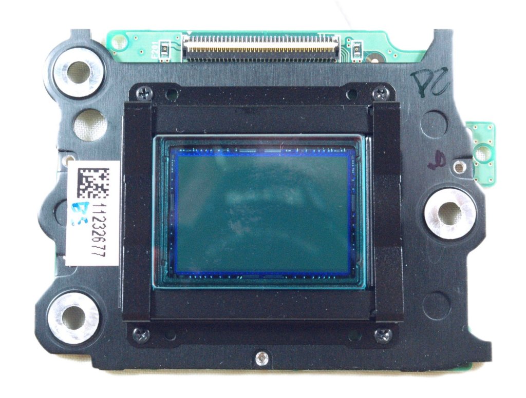 d80ccd_front_close.jpg
