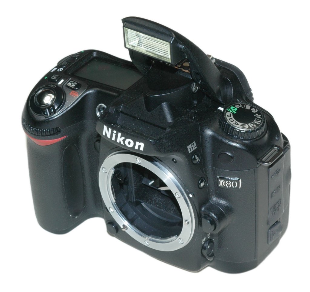 d80overall_front_left_flash.jpg